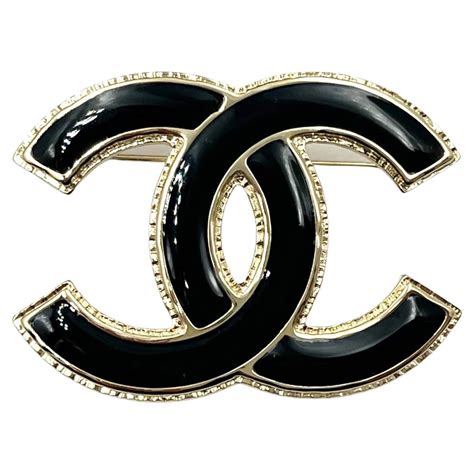 chanel brooch black.